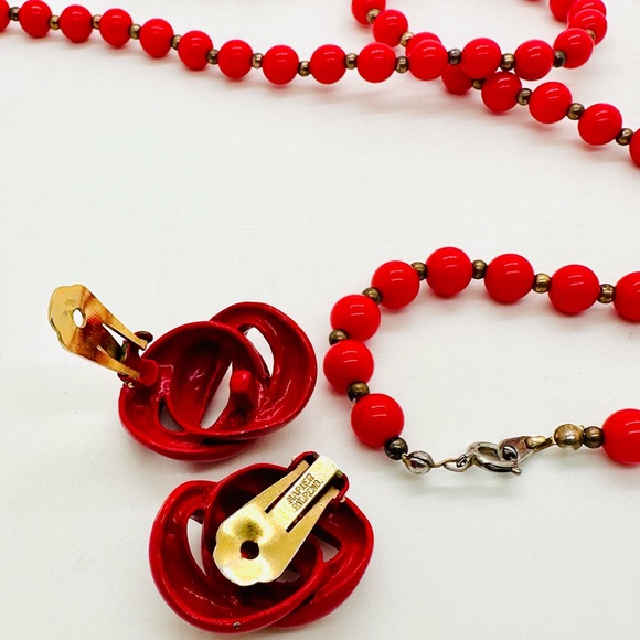 Red Vintage NAPIER Earrings & Bead Necklace - Picture 6 of 13